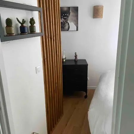 Appartement Agreable 2 Pieces Au Calme